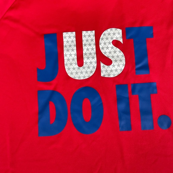 Nike Swim Men’s UV 40 Shirt - Picture 2 of 2